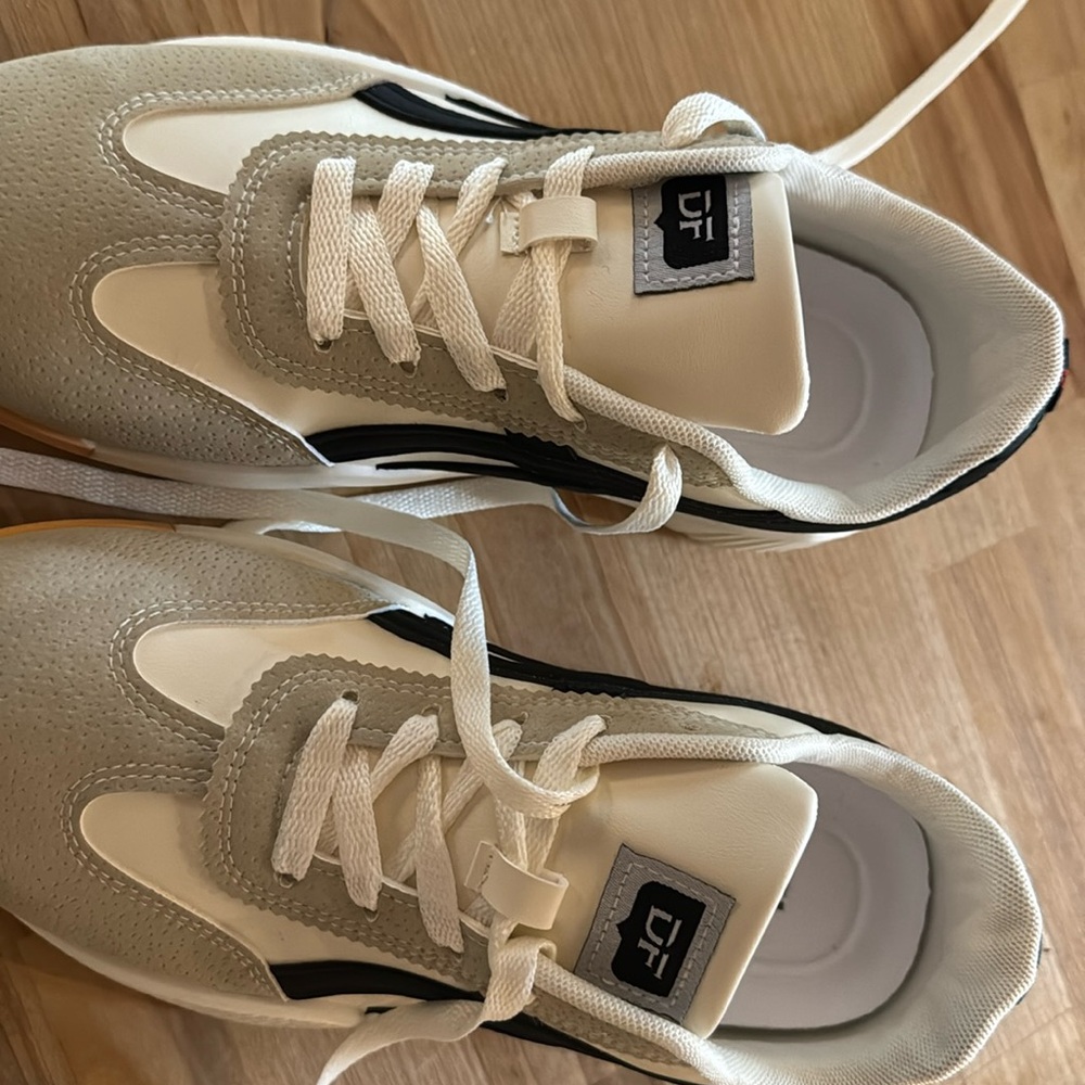 Fashion shoes sneakers